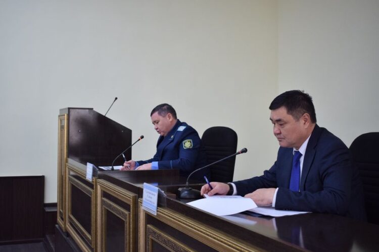 ОТЫРАР: «ИНВЕСТОРЛАРДЫ ҚОРҒАУ ЖӨНІНДЕГІ ПРОКУРОРЛЫҚ СҮЗГІ» ЖОБАСЫНЫҢ МАҢЫЗДЫЛЫҒЫ ТҮСІНДІРІЛДІ