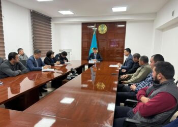 САУРАН АУДАНЫНЫҢ ӘКІМІ ШАҒЫН ЖӘНЕ ОРТА БИЗНЕС ӨКІЛДЕРІМЕН КЕЗДЕСТІ