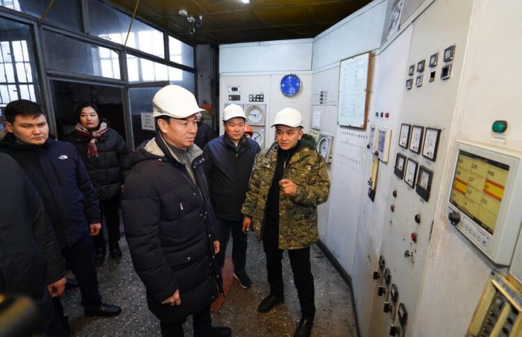 ТҮРКІСТАН: ДАРХАН САТЫБАЛДЫ КЕНТАУДАҒЫ ТҰРҒЫН ҮЙЛЕРДІҢ ЖЫЛУ ЖҮЙЕСІН ТЕКСЕРДІ