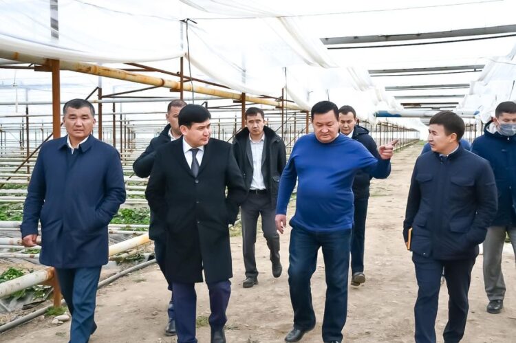 ORDABASY: БАДАМ АУЫЛЫНДА АТҚАРЫЛАТЫН ЖОБАЛАР ТАЛҚЫЛАНДЫ