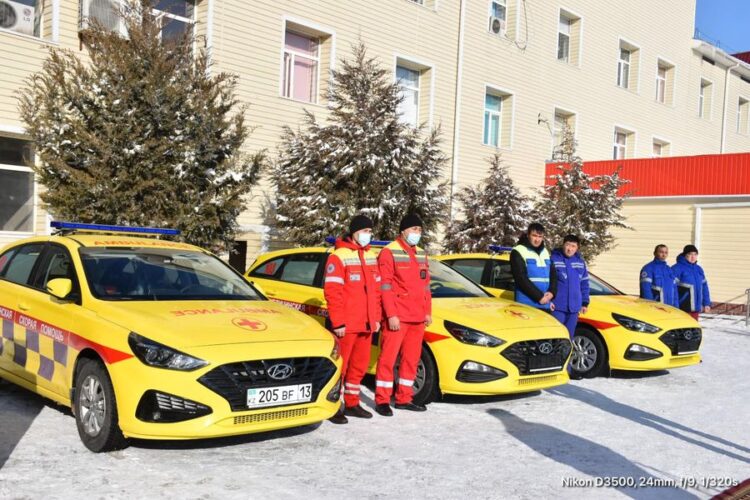 АУДАНДЫҚ ОРТАЛЫҚ АУРУХАНАҒА 3 ЖЕДЕЛ МЕДИЦИНАЛЫҚ ЖӘРДЕМ АВТОКӨЛІГІ ТАБЫСТАЛДЫ