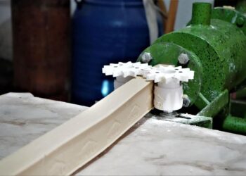 ТҮРКІСТАН: КЕНТАУЛЫҚ КӘСІПКЕРДІҢ ЦЕХЫ КҮНІНЕ 1500 ДАНА САБЫН ӨНДІРЕДІ