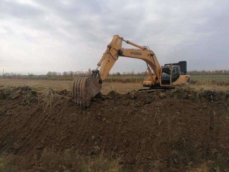 ШАРДАРА: АҒЫН СУ ҚАШЫРТҚЫЛАРЫН ТАЗАЛАУ ЖҰМЫСТАРЫ ҚАРҚЫНДЫ ЖҮРУДЕ