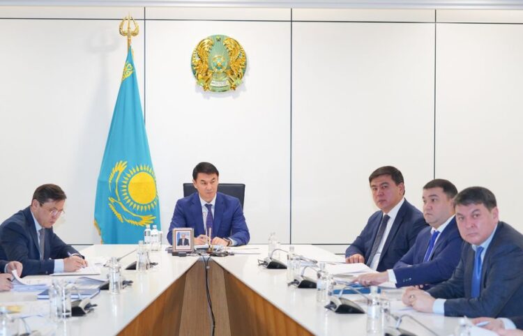 ДАРХАН САТЫБАЛДЫ ПРЕЗИДЕНТ ТАПСЫРМАСЫНЫҢ ОРЫНДАЛУЫ БОЙЫНША ЖИЫН ӨТКІЗДІ