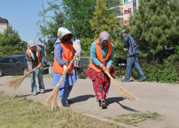 «ӨНЕГЕЛІ ҰРПАҚ» АПТАЛЫҒЫ: ЖАСТАР МҰРАЖАЙ МАҢЫН ТАЗАЛАДЫ ӘРІ ПАЙДАЛЫ АҚПАРАТ ТА АЛДЫ
