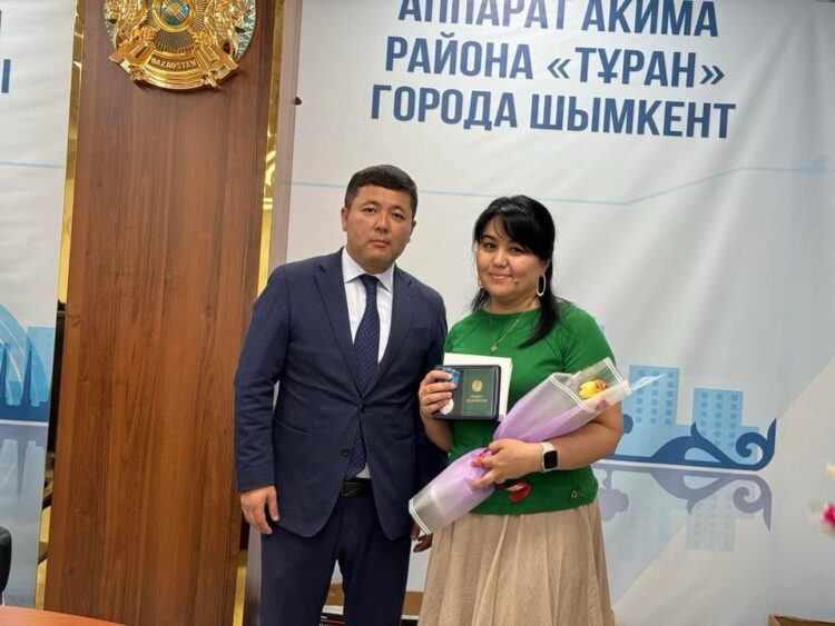 КӨП БАЛАЛЫ АНАЛАРҒА «АЛТЫН АЛҚА» ЖӘНЕ «КҮМІС АЛҚА» ТАБЫСТАЛДЫ