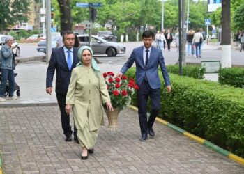 ДӘСТҮРДІ ДӘРІПТЕГЕН ЕЛ АНАСЫ