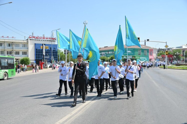 В Шымкенте отметили День государственных символов