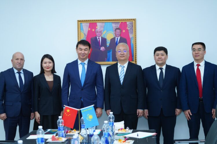 ДЕЛЕГАЦИЯ ТУРКЕСТАНСКОЙ ОБЛАСТИ ПРОВЕЛА ВАЖНЫЕ ПЕРЕГОВОРЫ В КИТАЕ И ПОДПИСАЛА РЯД МЕМОРАНДУМОВ