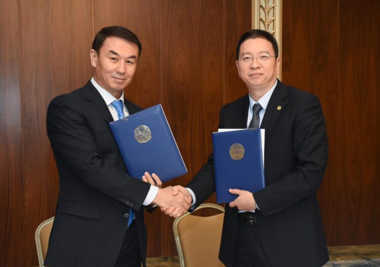 ТҮРКІСТАН ОБЛЫСЫНА 1 МЛРД 615 МЛН. АҚШ ДОЛЛАРЫ КӨЛЕМІНДЕ ИНВЕСТИЦИЯ ТАРТУ ЖӨНІНДЕГІ МЕМОРАНДУМДАРҒА ҚОЛ ҚОЙЫЛДЫ