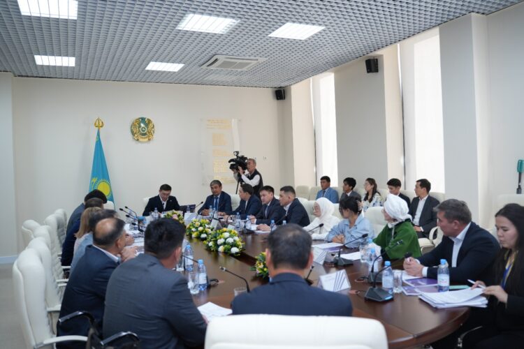 ТҮРКІСТАНДА «SARAP» ЭКСПЕРТТЕР КЛУБЫНЫҢ АЙМАҚТЫҚ ЖИЫНЫ ӨТТІ