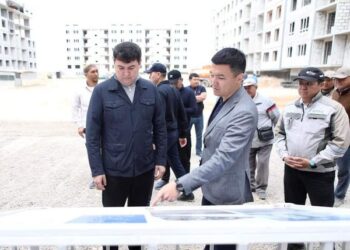 ТҮРКІСТАН ҚАЛАСЫНДАҒЫ 61 НЫСАНДА ҚҰРЫЛЫС ЖҰМЫСТАРЫ ЖҮРІП ЖАТЫР