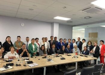 ЕУРОПАЛЫҚ ҰСТАЗДАР ТҮРКІСТАНДА ТӘЖІРИБЕ АЛМАСУДА