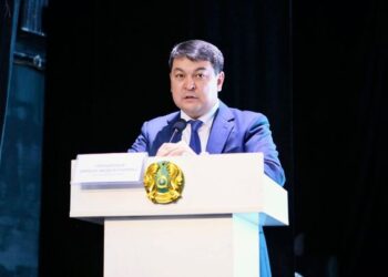 «Тазалық табалдырықтан басталады»