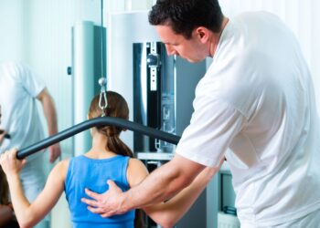 В ШЫМКЕНТЕ В РАМКАХ ОСМС БОЛЕЕ 70 МЕДИЦИНСКИХ ОРГАНИЗАЦИЙ ОКАЗЫВАЮТ РЕАБИЛИТАЦИОННУЮ ПОМОЩЬ