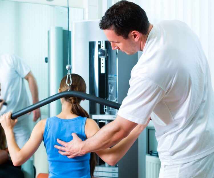 В ШЫМКЕНТЕ В РАМКАХ ОСМС БОЛЕЕ 70 МЕДИЦИНСКИХ ОРГАНИЗАЦИЙ ОКАЗЫВАЮТ РЕАБИЛИТАЦИОННУЮ ПОМОЩЬ