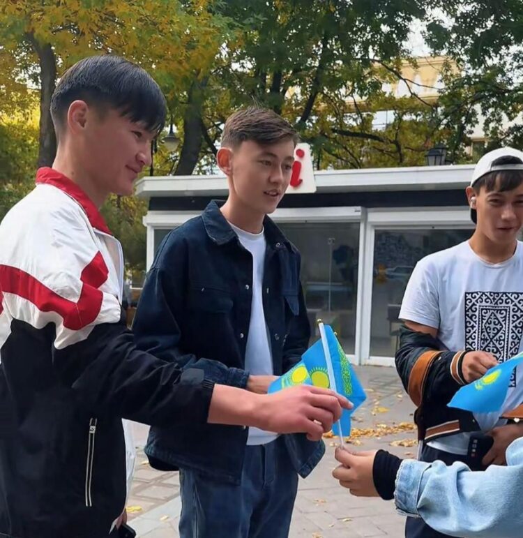 ШЫМКЕНТ ЖАСТАРЫ РЕФЕРЕНДУМҒА ОРАЙ ҰЙЫМДАСТЫРЫЛҒАН «БІЗ ӨРКЕНДЕГЕН ЕЛ ҮШІН» АКЦИЯСЫНА ҚАТЫСТЫ