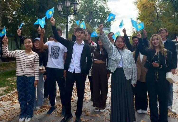 Молодежь Шымкента не осталась в стороне