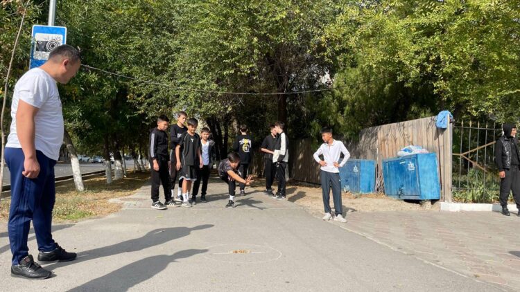 САЙЛАУШЫЛАР ДАУЫС БЕРІП ҰЛТТЫҚ ОЙЫНҒА ҚАТЫСЫП, СЫЙЛЫҚТАР АЛДЫ