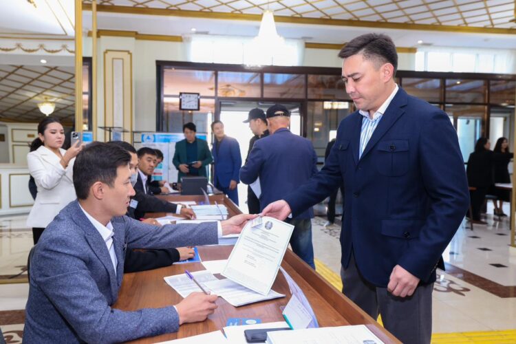 ПОЛИЦИЯ МЕН ТЖ ӨКІЛДЕРІ ШЫМКЕНТТЕГІ №231 УЧАСКЕДЕ ДАУЫС БЕРДІ