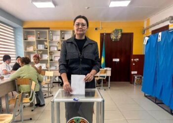 САЙЛАУШЫЛАР ДАУЫС БЕРІП ҰЛТТЫҚ ОЙЫНҒА ҚАТЫСЫП, СЫЙЛЫҚТАР АЛДЫ