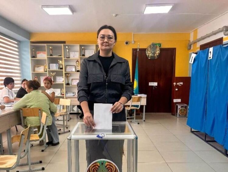 САЙЛАУШЫЛАР ДАУЫС БЕРІП ҰЛТТЫҚ ОЙЫНҒА ҚАТЫСЫП, СЫЙЛЫҚТАР АЛДЫ