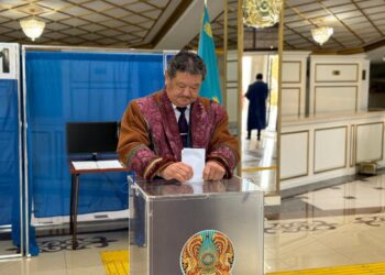 ШЫМКЕНТ ЖАСТАРЫ РЕФЕРЕНДУМҒА ОРАЙ ҰЙЫМДАСТЫРЫЛҒАН «БІЗ ӨРКЕНДЕГЕН ЕЛ ҮШІН» АКЦИЯСЫНА ҚАТЫСТЫ