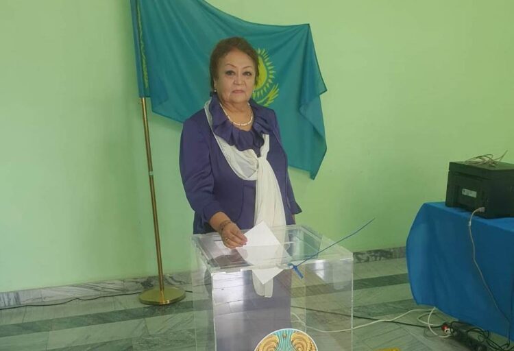 САЙЛАУШЫЛАР ДАУЫС БЕРІП ҰЛТТЫҚ ОЙЫНҒА ҚАТЫСЫП, СЫЙЛЫҚТАР АЛДЫ