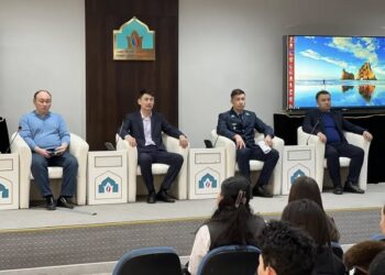 Құқық бұзушылықтың алдын алу: полиция Түркістан облысында студенттермен кездесті