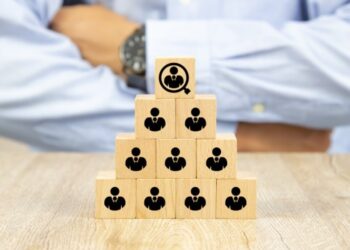 Абайлаңыз, қаржы пирамидасы!