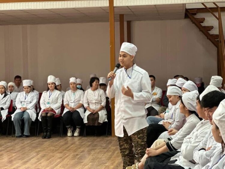 “ЗАҢ МЕН ТӘРТІП: ЖАСТАРМЕН АШЫҚ ДИАЛОГ”