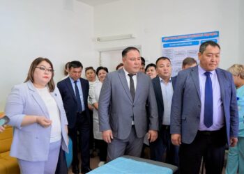 ТҮРКІСТАН: БЕКЗАТ САТТАРХАНОВ ТУРАЛЫ «ЖАРҚ ЕТІП СӨНГЕН 20 ЖАС» КІТАБЫНЫҢ ТҰСАУКЕСЕРІ ӨТТІ