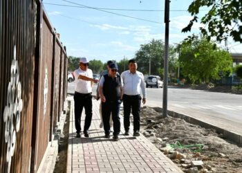 СОЗАҚТА ҚҰРЫЛЫС ЖӘНЕ АБАТТАНДЫРУ ЖҰМЫСТАРЫ ҚАРҚЫНДЫ ЖҮРГІЗІЛІП ЖАТЫР