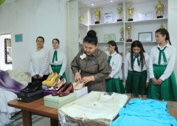 ТҮРКІСТАН: «БАҚЫТТЫ ОТБАСЫ» ЖОБАСЫ АЯСЫНДА АРЫСТЫҚ БАЛАЛАР ҚУАНЫШҚА БӨЛЕНД