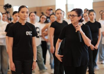 ТҮРКІСТАНДА «САЛТАНАТ» МЕМЛЕКЕТТІК БИ АНСАМБЛІНІҢ ШЕБЕРЛІК САҒАТЫ ӨТТІ