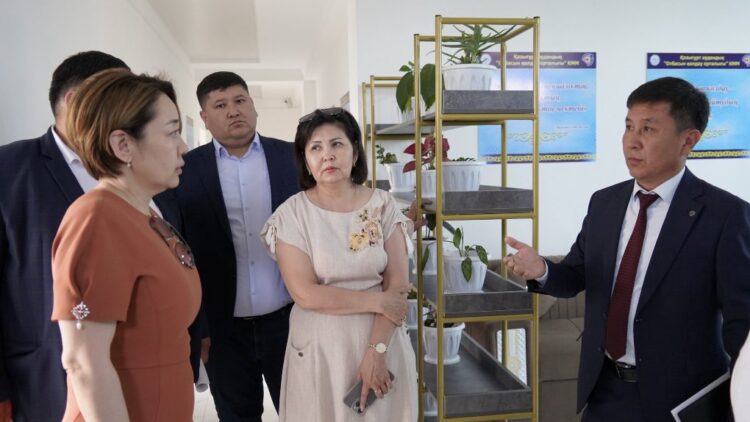 ТҮРКІСТАН: ҚАЗЫҒҰРТТА ӘЛЕУМЕТТІК ҚОЛДАУ ЖҮЙЕСІН ЦИФРЛЫҚ ФОРМАТҚА КӨШІРУ ЖОБАСЫ АЯСЫНДА ОҚЫТУ СЕМИНАР ӨТТІ