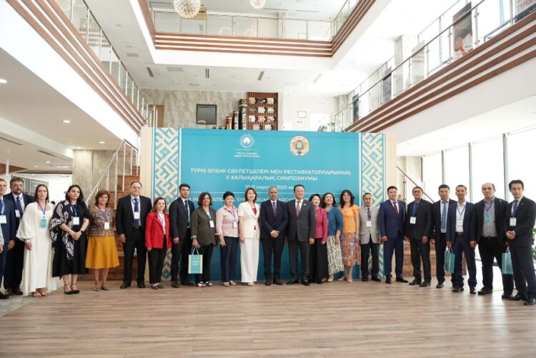 ТҮРКІСТАНДА II ХАЛЫҚАРАЛЫҚ ТҮРКІ ӘЛЕМІ СӘУЛЕТШІЛЕРІ МЕН РЕСТАВРАТОРЛАРЫНЫҢ СИМПОЗИУМЫ БАСТАЛДЫ