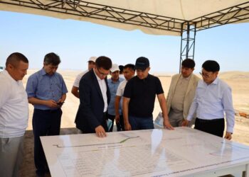 ТҮРКІСТАН: САРЫАҒАШ, ҚАЗЫҒҰРТ, ТӨЛЕБИ АУДАНДАРЫНДА САЛЫНЫП ЖАТҚАН НЫСАНДАРДЫҢ ҚҰРЫЛЫСЫ ЗЕРДЕЛЕНДІ