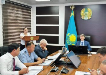 САЙРАМДА ӨТКЕН ЖИЫНДА ҚОҒАМДАҒЫ ӨЗЕКТІ МӘСЕЛЕЛЕР ҚАРАЛДЫ