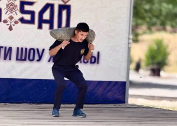 ҚОШҚАР КӨТЕРУ – КҮШ ПЕН ТӨЗІМ СЫНАЛҒАН САЙЫС