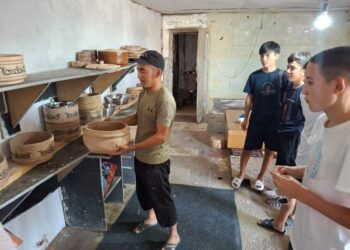 САРЫАҒАШТА «АДАЛ ЕҢБЕК» ТАҚЫРЫБЫНДА ЖҰМЫСШЫ МАМАНМЕН КЕЗДЕСУ ӨТТІ