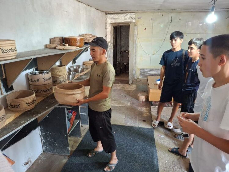 САРЫАҒАШТА «АДАЛ ЕҢБЕК» ТАҚЫРЫБЫНДА ЖҰМЫСШЫ МАМАНМЕН КЕЗДЕСУ ӨТТІ