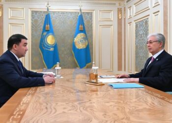 Қасым-Жомарт Тоқаев Түркістан облысының әкімі Нұралхан Көшеровті қабылдады