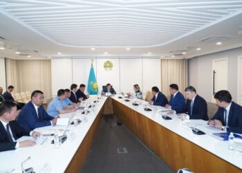 ТҮРКІСТАН ОБЛЫСЫНЫҢ ӘКІМІ НҰРАЛХАН КӨШЕРОВ ТҰРҒЫНДАРДЫҢ ӨТІНІШТЕРІ МЕН ҰСЫНЫСТАРЫН ТЫҢДАДЫ
