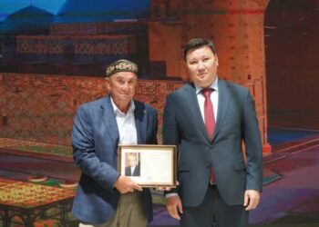 ТҮРКІСТАНДА ТҮРКІ МЕМЛЕКЕТТЕРІ ҰЙЫМЫНЫҢ БЕЙРЕСМИ САММИТІН ҰЙЫМДАСТЫРУҒА ҮЛЕС ҚОСҚАН МӘДЕНИЕТ ҚЫЗМЕТКЕРЛЕРІ МАРАПАТТАЛДЫ