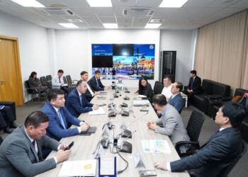 КОРЕЯЛЫҚ ИНВЕСТОРЛАРМЕН ТҮРКІСТАН ОБЛЫСЫНДА КӨШЕЛЕРДІ ЖАРЫҚТАНДЫРУ ЖОБАЛАРЫ ТАЛҚЫЛАНДЫ