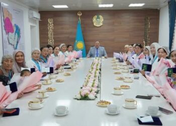 КЕЛЕСТІК КӨПБАЛАЛЫ АНАЛАР МЕМЛЕКЕТТІК МАРАПАТҚА ИЕ БОЛДЫ