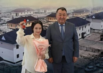 СОЗАҚ АУДАНЫНДА АСТАНА КҮНІ ҚАРСАҢЫНДА 25 ОТБАСЫ БАСПАНАЛЫ БОЛДЫ