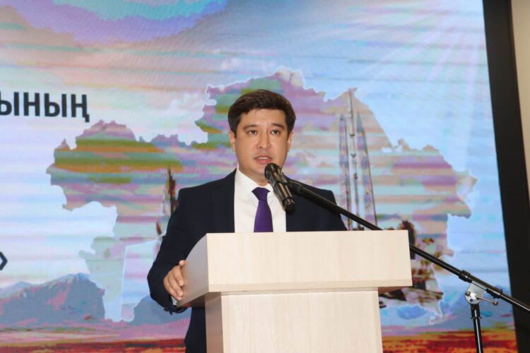 СЕМЕЙ ПОЛИГОНЫ АРДАГЕРЛЕРІНЕ ҚҰРМЕТ КӨРСЕТІЛДІ